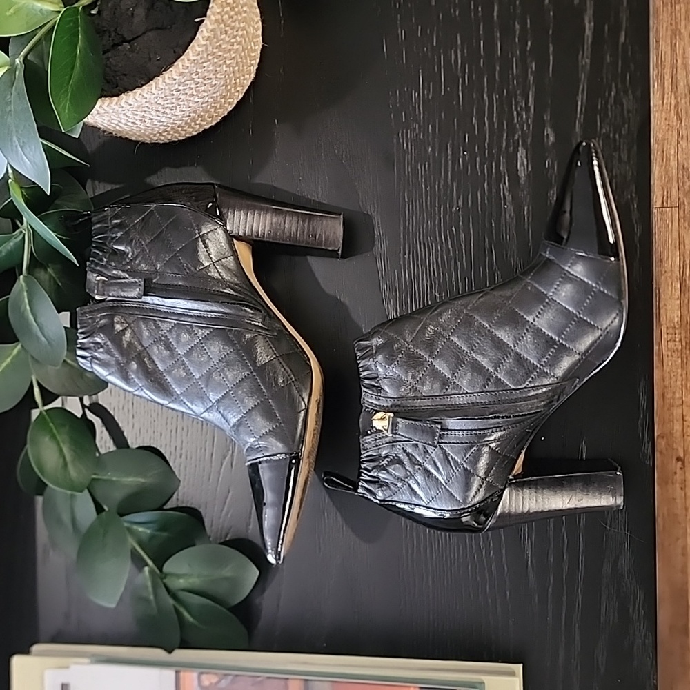 REISS Quilted Black Leather Ankle Boots 37 6.5 Booties Patent Captoe LUXURY - Picture 9 of 17